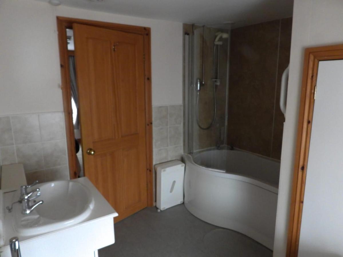 Crab Pot Cottage Фламбъро Екстериор снимка